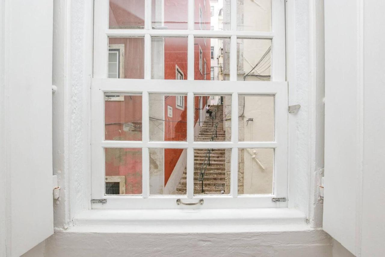 Golden Cage Chiado - Charm Historic And Cozy Διαμέρισμα Lisboa Εξωτερικό φωτογραφία