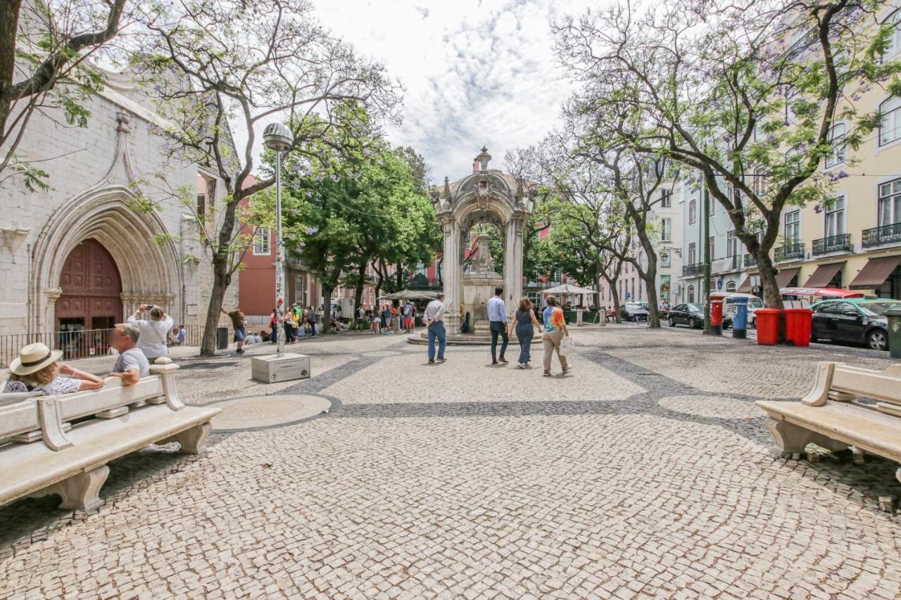 Golden Cage Chiado - Charm Historic And Cozy Διαμέρισμα Lisboa Εξωτερικό φωτογραφία